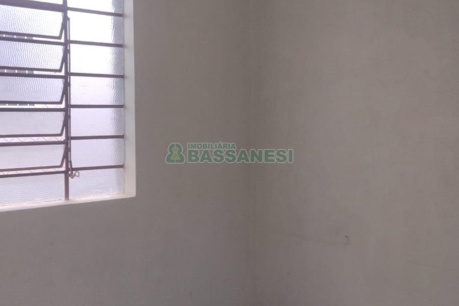 Casa com 323m², 5 dormitórios, 3 vagas, no bairro Marechal Floriano em Caxias do Sul para Comprar