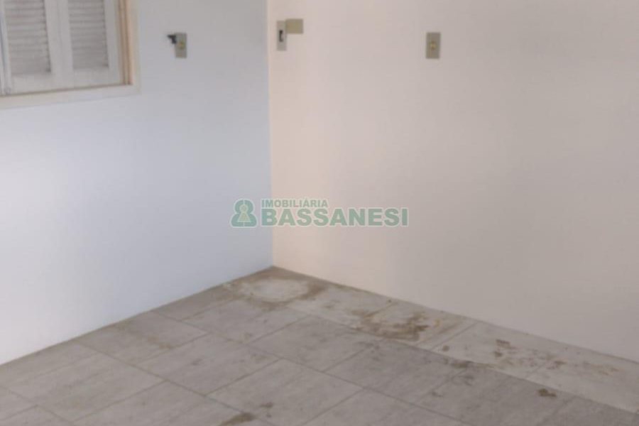Casa com 323m², 5 dormitórios, 3 vagas, no bairro Marechal Floriano em Caxias do Sul para Comprar
