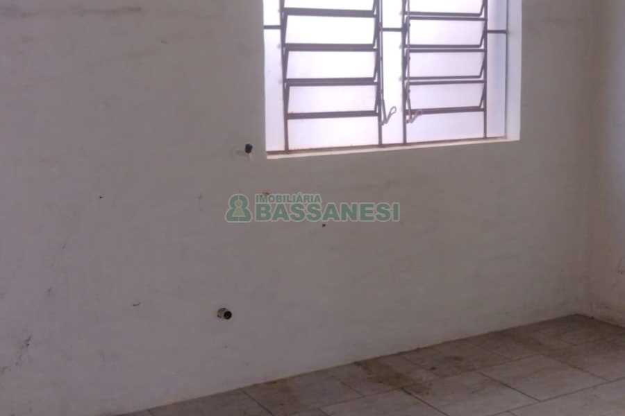 Casa com 323m², 5 dormitórios, 3 vagas, no bairro Marechal Floriano em Caxias do Sul para Comprar