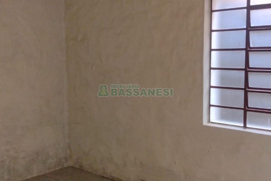 Casa com 323m², 5 dormitórios, 3 vagas, no bairro Marechal Floriano em Caxias do Sul para Comprar