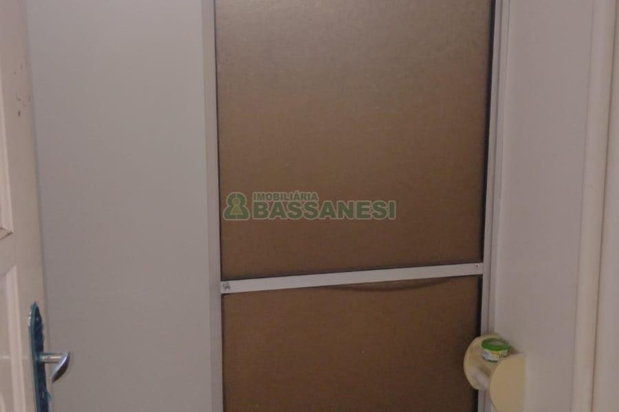 Casa com 323m², 5 dormitórios, 3 vagas, no bairro Marechal Floriano em Caxias do Sul para Comprar