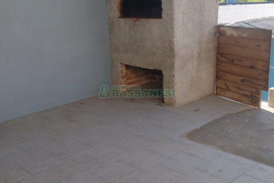 Casa com 323m², 5 dormitórios, 3 vagas, no bairro Marechal Floriano em Caxias do Sul para Comprar