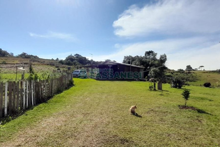 Terreno com 100m², no bairro Criúva em Caxias do Sul para Comprar