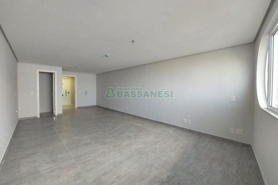 Sala com 30m², no bairro Villagio Iguatemi em Caxias do Sul para Alugar