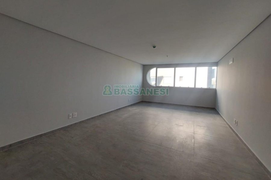 Sala com 30m², no bairro Villagio Iguatemi em Caxias do Sul para Alugar