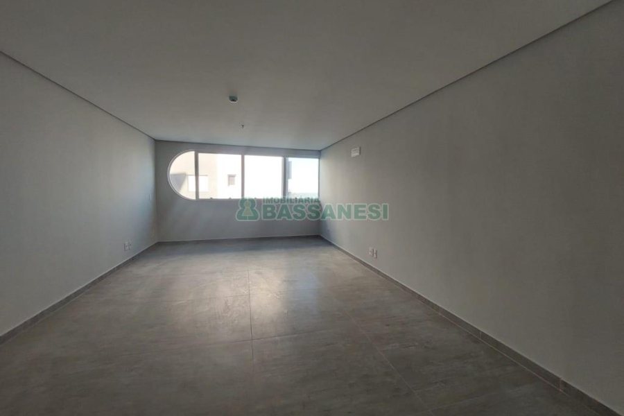 Sala com 30m², no bairro Villagio Iguatemi em Caxias do Sul para Alugar