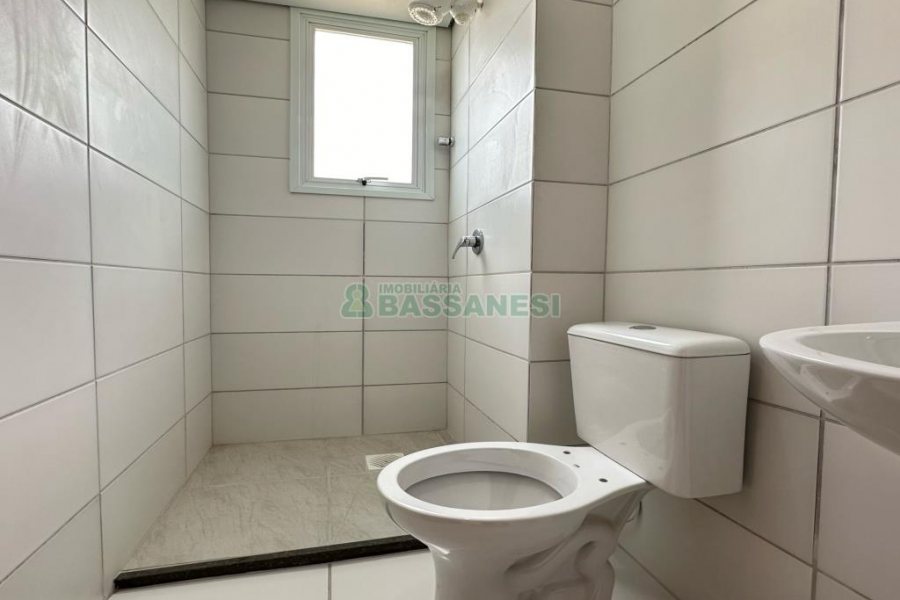Apartamento com 54m², 2 dormitórios, 1 vaga, no bairro Morada dos Alpes em Caxias do Sul para Alugar