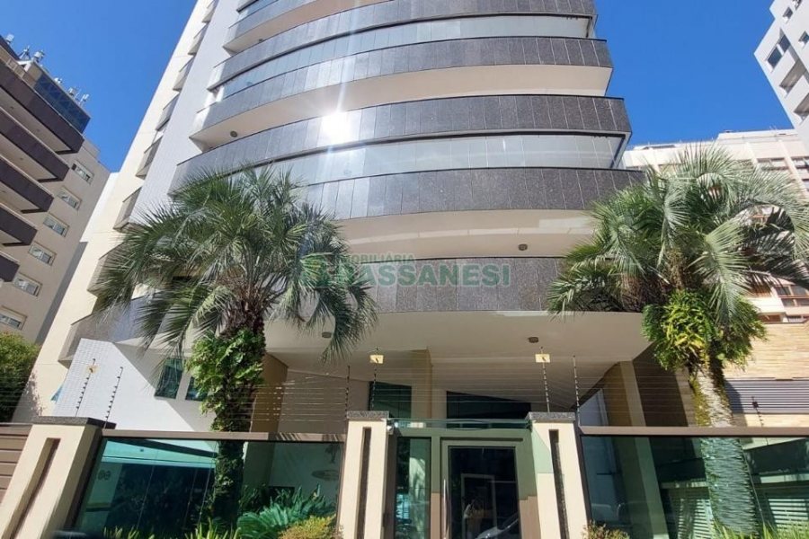 Apto Mobiliado com 340m², 3 dormitórios, 5 vagas, no bairro Exposição em Caxias do Sul para Alugar ou Comprar