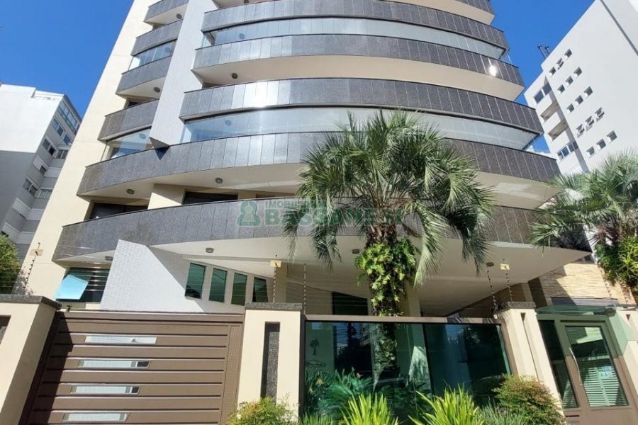 Apto Mobiliado com 340m², 3 dormitórios, 5 vagas, no bairro Exposição em Caxias do Sul para Alugar ou Comprar