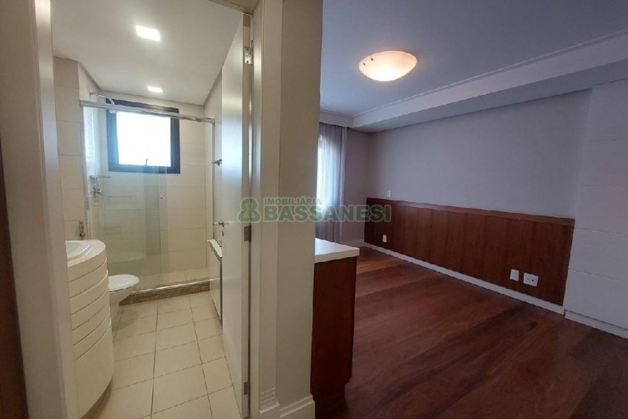 Apto Mobiliado com 340m², 3 dormitórios, 5 vagas, no bairro Exposição em Caxias do Sul para Alugar ou Comprar