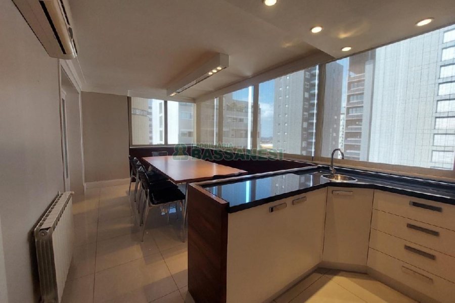 Apto Mobiliado com 340m², 3 dormitórios, 5 vagas, no bairro Exposição em Caxias do Sul para Alugar ou Comprar