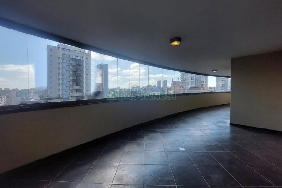 Apto Mobiliado com 340m², 3 dormitórios, 5 vagas, no bairro Exposição em Caxias do Sul para Alugar ou Comprar