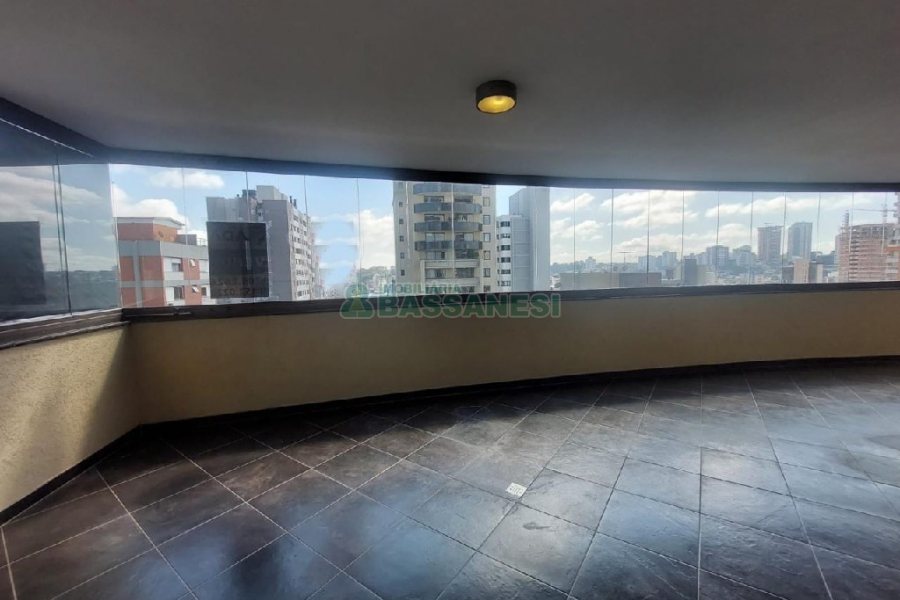 Apto Mobiliado com 340m², 3 dormitórios, 5 vagas, no bairro Exposição em Caxias do Sul para Alugar ou Comprar