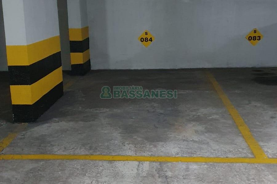 Box com 12m², no bairro Centro em Caxias do Sul para Comprar