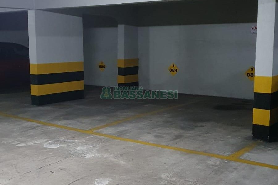 Box com 12m², no bairro Centro em Caxias do Sul para Comprar