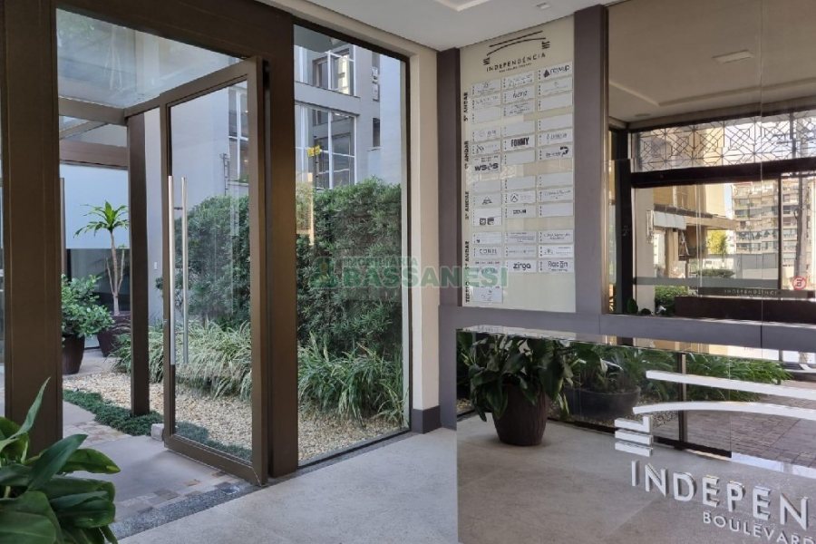 Sala com 49m², 1 vaga, no bairro Panazzolo em Caxias do Sul para Comprar