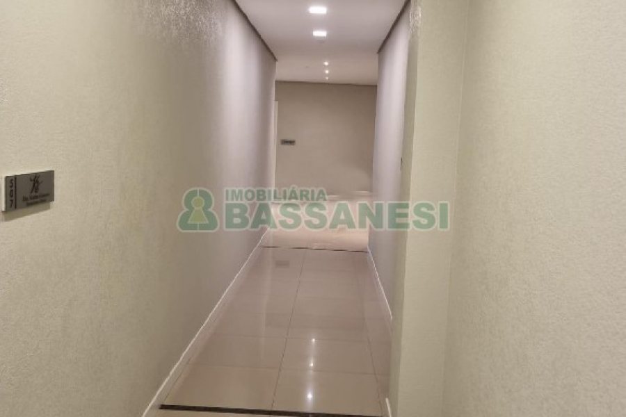 Sala com 49m², 1 vaga, no bairro Panazzolo em Caxias do Sul para Comprar