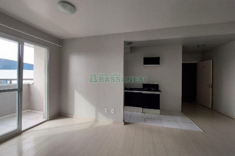Apartamento com 56m², 2 dormitórios, 1 vaga, no bairro De Lazzer em Caxias do Sul para Comprar
