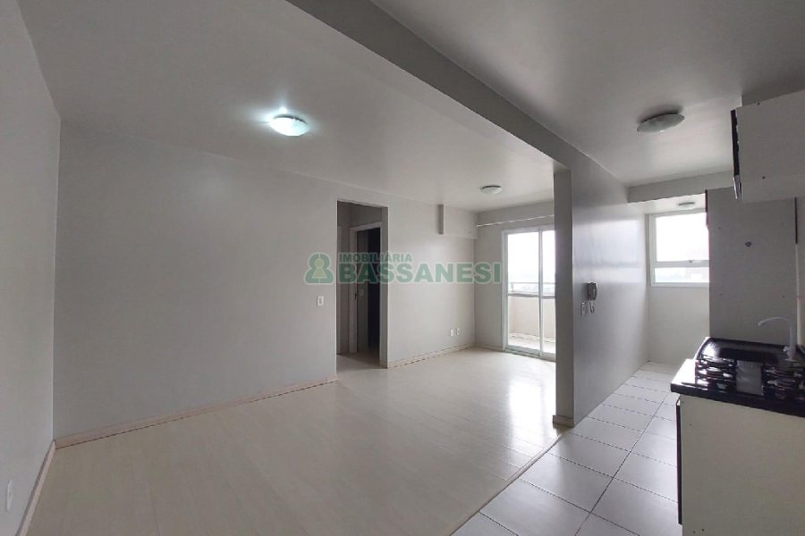 Apartamento com 56m², 2 dormitórios, 1 vaga, no bairro De Lazzer em Caxias do Sul para Comprar