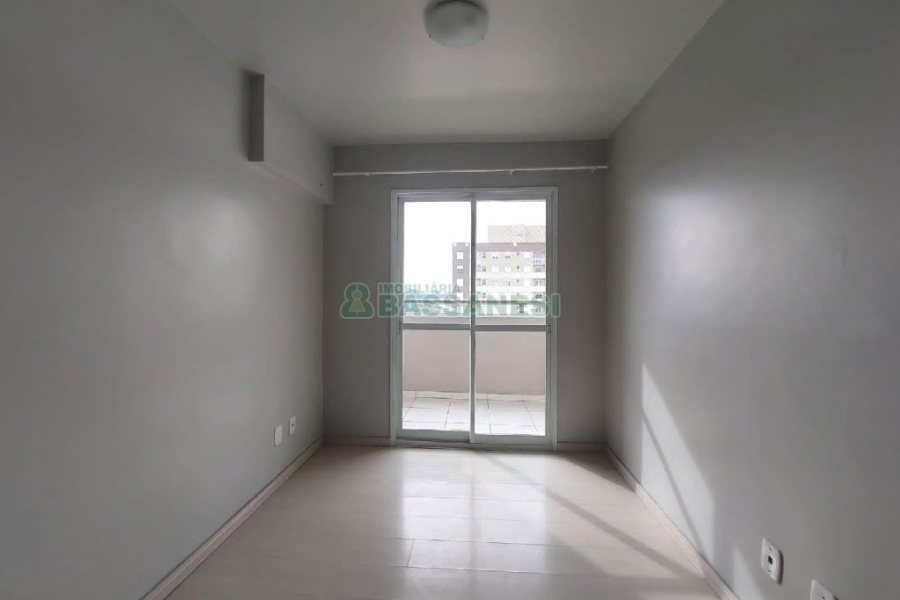 Apartamento com 56m², 2 dormitórios, 1 vaga, no bairro De Lazzer em Caxias do Sul para Comprar