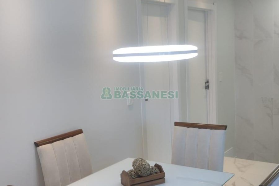 Casa com 180m², 5 dormitórios, no bairro Rio Branco em Caxias do Sul para Comprar