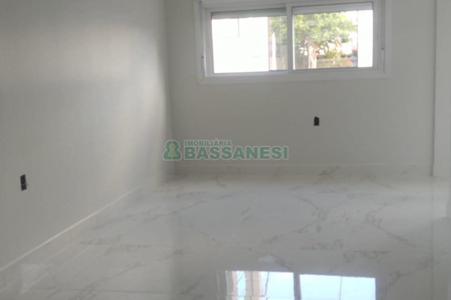 Casa com 180m², 5 dormitórios, no bairro Rio Branco em Caxias do Sul para Comprar