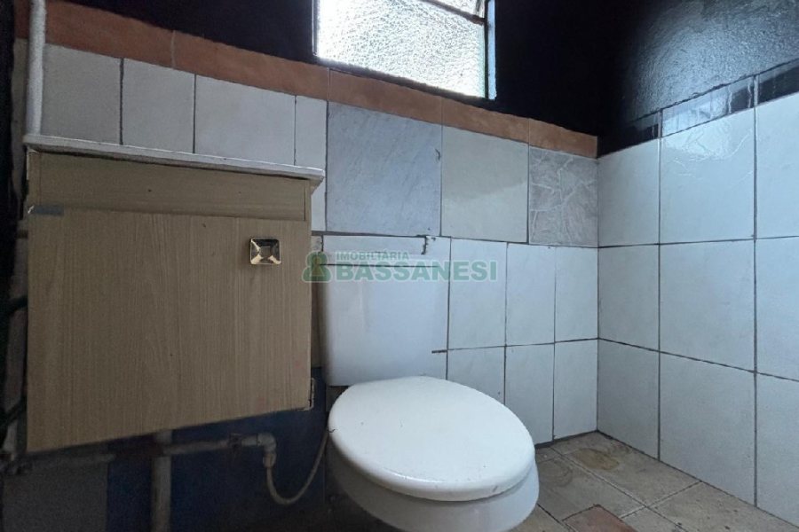 Loja com 150m², no bairro Lourdes em Caxias do Sul para Alugar