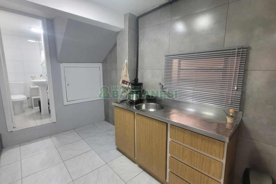 Sala com 20m², no bairro São José em Caxias do Sul para Alugar
