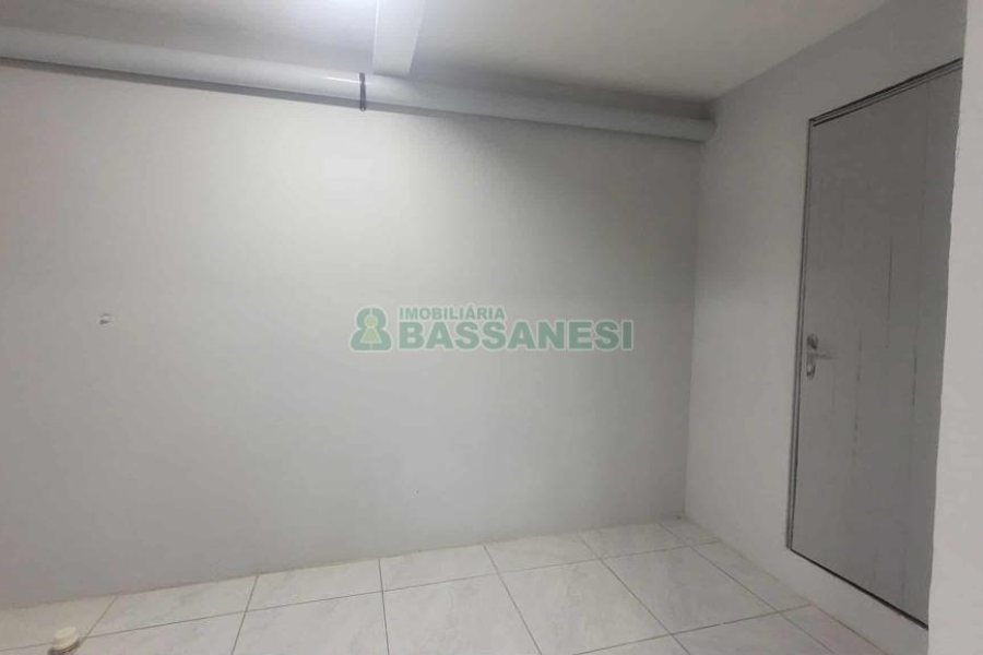 Sala com 30m², no bairro São José em Caxias do Sul para Alugar