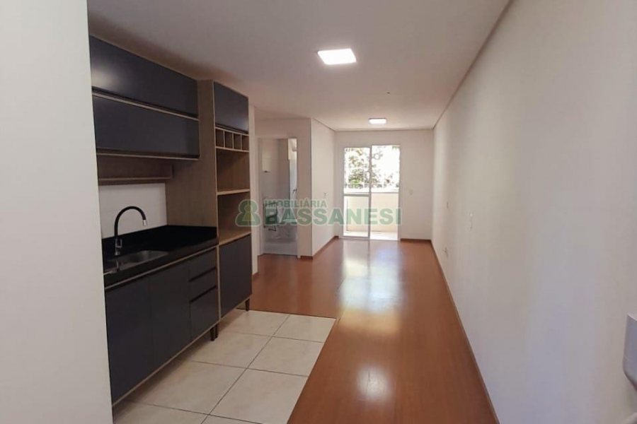 Apartamento com 54m², 2 dormitórios, 1 vaga, no bairro Vinhedos em Caxias do Sul para Comprar