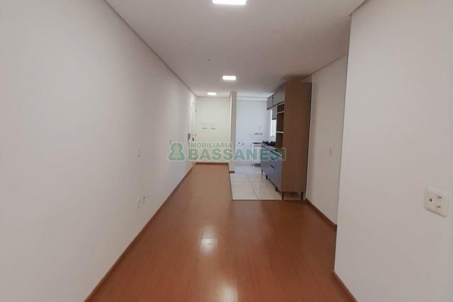 Apartamento com 54m², 2 dormitórios, 1 vaga, no bairro Vinhedos em Caxias do Sul para Comprar