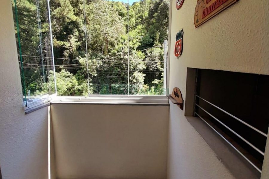 Apartamento com 54m², 2 dormitórios, 1 vaga, no bairro Vinhedos em Caxias do Sul para Comprar