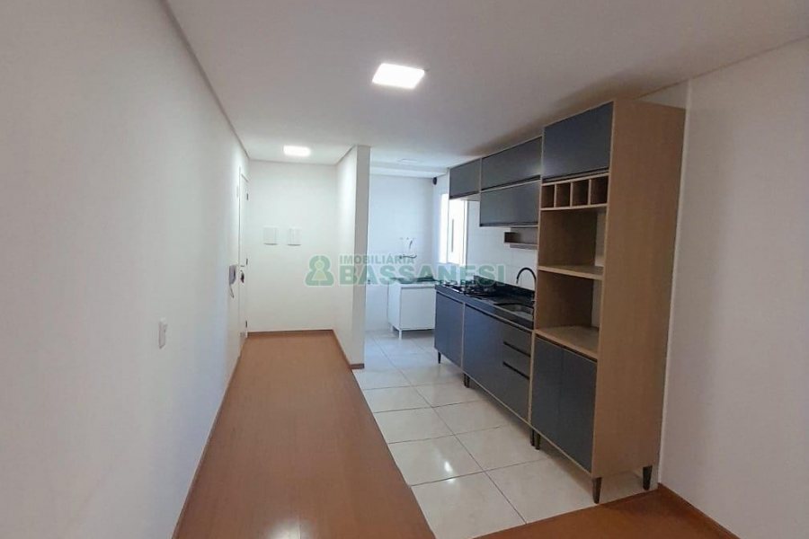 Apartamento com 54m², 2 dormitórios, 1 vaga, no bairro Vinhedos em Caxias do Sul para Comprar