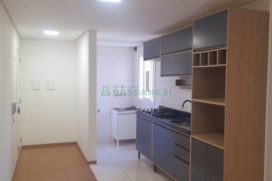 Apartamento com 54m², 2 dormitórios, 1 vaga, no bairro Vinhedos em Caxias do Sul para Comprar