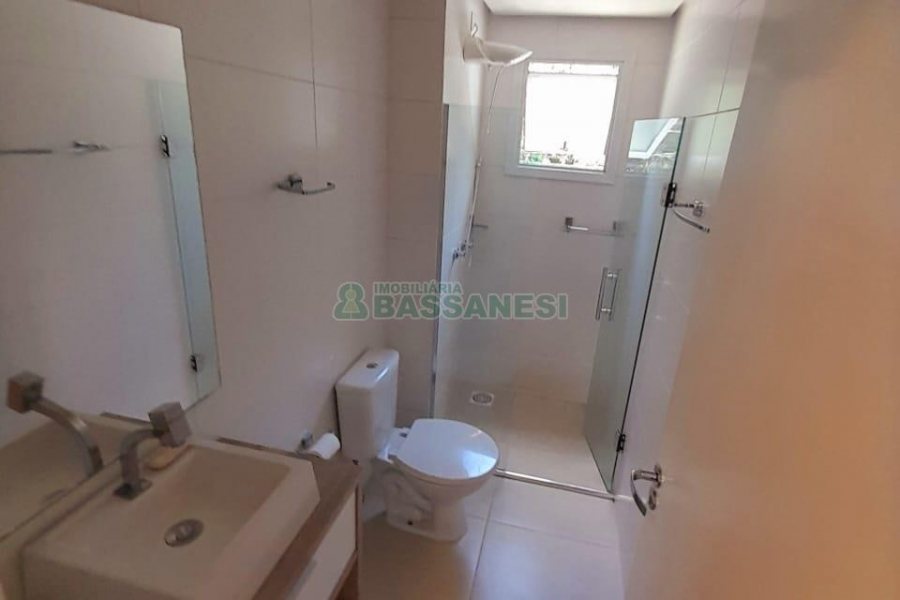 Apartamento com 54m², 2 dormitórios, 1 vaga, no bairro Vinhedos em Caxias do Sul para Comprar