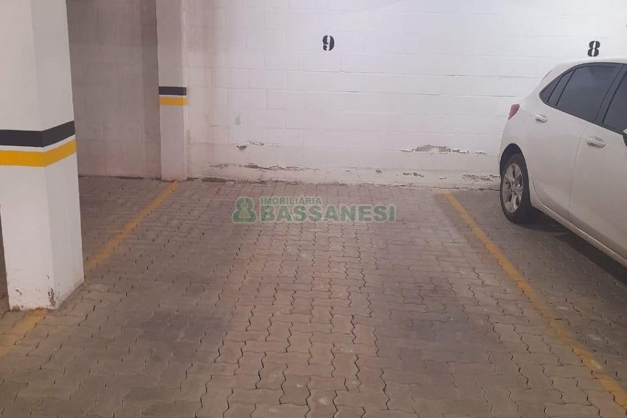 Apartamento com 54m², 2 dormitórios, 1 vaga, no bairro Vinhedos em Caxias do Sul para Comprar
