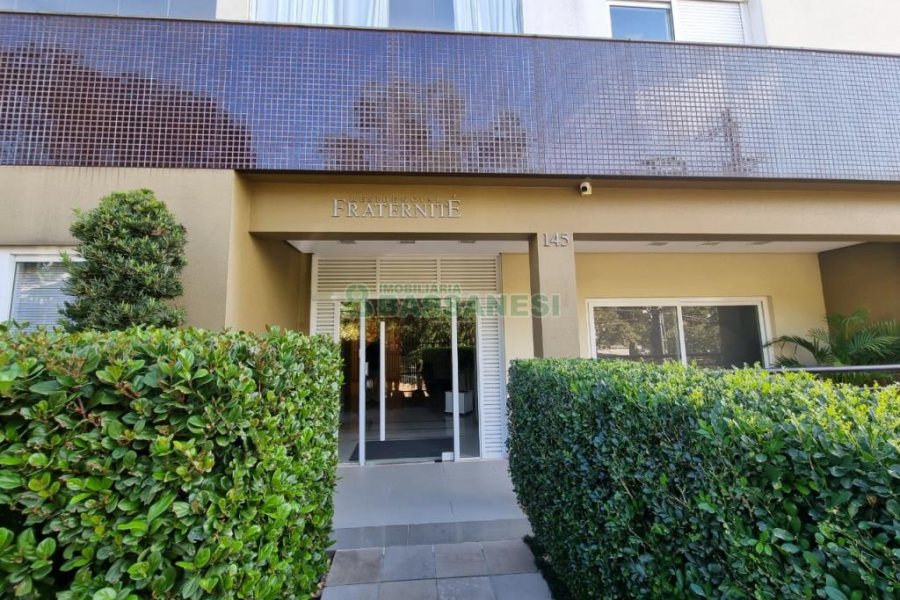 Apartamento com 74m², 2 dormitórios, 2 vagas, no bairro Madureira em Caxias do Sul para Comprar