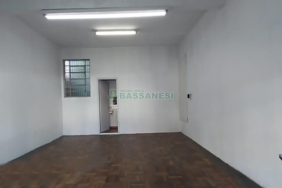Loja com 35m², no bairro Lourdes em Caxias do Sul para Alugar