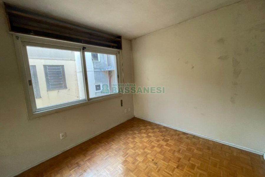 Apartamento com 80m², 3 dormitórios, 2 vagas, no bairro São Pelegrino em Caxias do Sul para Comprar