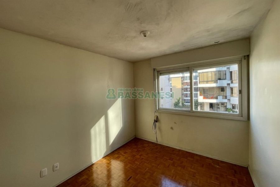 Apartamento com 80m², 3 dormitórios, 2 vagas, no bairro São Pelegrino em Caxias do Sul para Comprar
