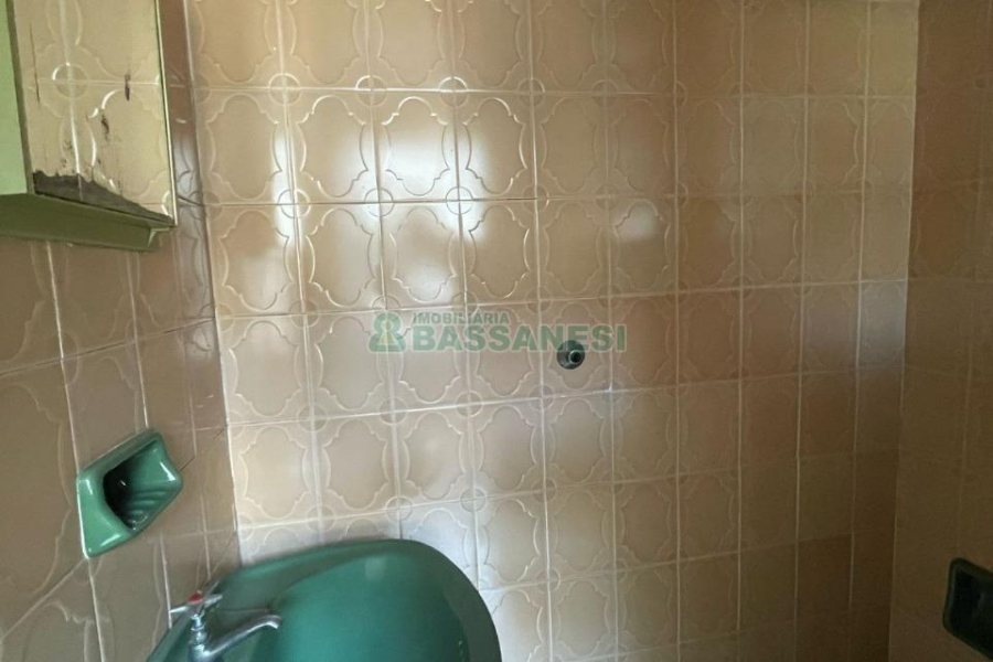 Apartamento com 80m², 3 dormitórios, 2 vagas, no bairro São Pelegrino em Caxias do Sul para Comprar