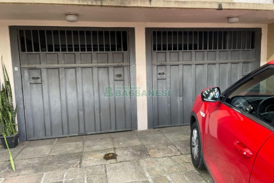 Apartamento com 80m², 3 dormitórios, 2 vagas, no bairro São Pelegrino em Caxias do Sul para Comprar
