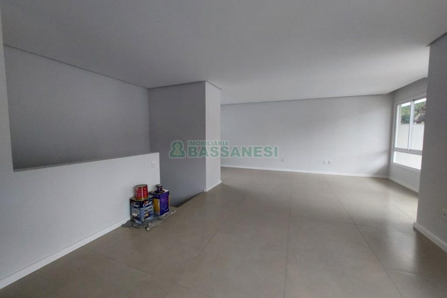 Casa com 167m², 3 dormitórios, 2 vagas, no bairro Salgado Filho em Caxias do Sul para Comprar