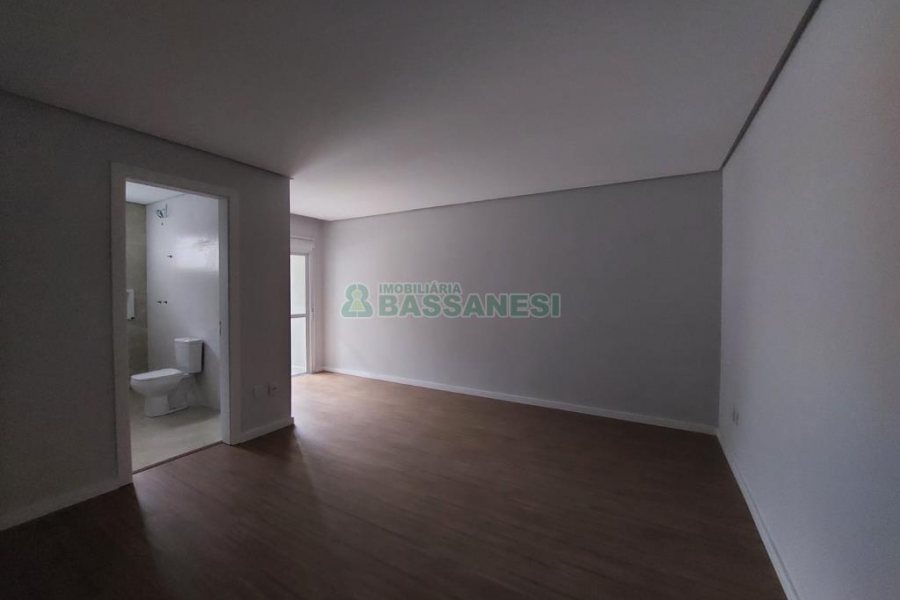 Casa com 167m², 3 dormitórios, 2 vagas, no bairro Salgado Filho em Caxias do Sul para Comprar