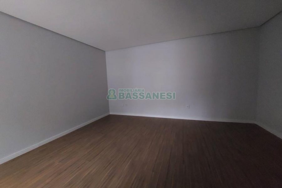 Casa com 167m², 3 dormitórios, 2 vagas, no bairro Salgado Filho em Caxias do Sul para Comprar