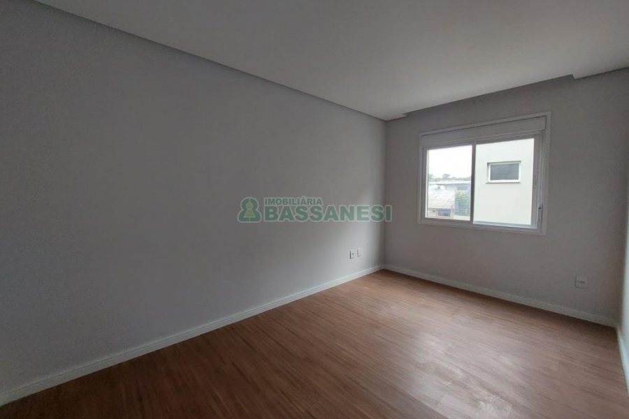 Casa com 167m², 3 dormitórios, 2 vagas, no bairro Salgado Filho em Caxias do Sul para Comprar