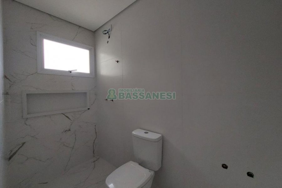 Casa com 167m², 3 dormitórios, 2 vagas, no bairro Salgado Filho em Caxias do Sul para Comprar