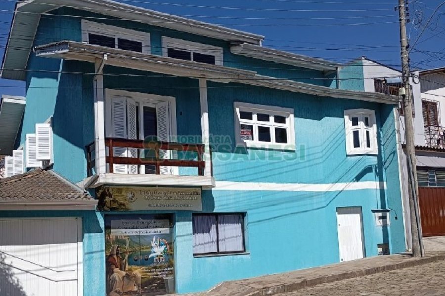 Casa com 148m², 2 dormitórios, 1 vaga, no bairro São Ciro em Caxias do Sul para Alugar