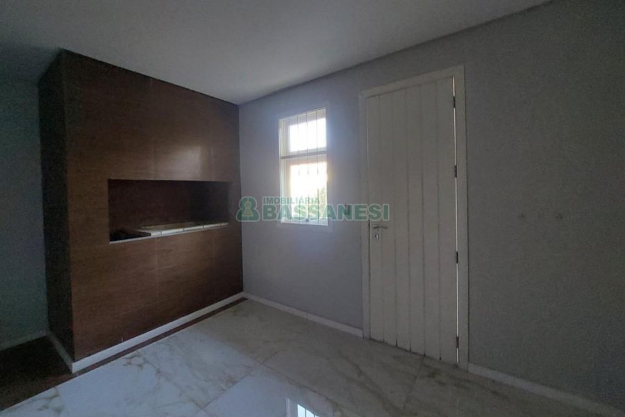 Casa com 148m², 2 dormitórios, 1 vaga, no bairro São Ciro em Caxias do Sul para Alugar