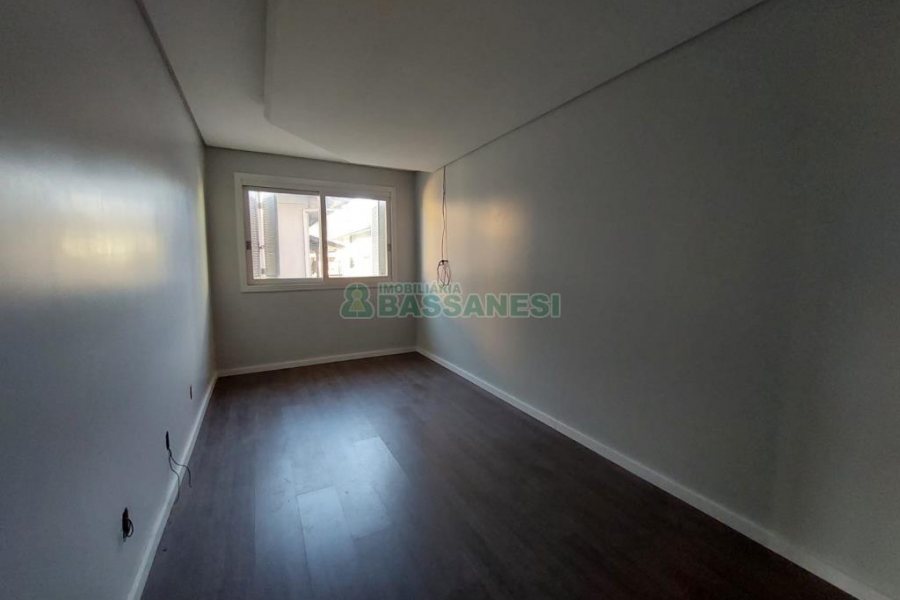 Casa com 148m², 2 dormitórios, 1 vaga, no bairro São Ciro em Caxias do Sul para Alugar